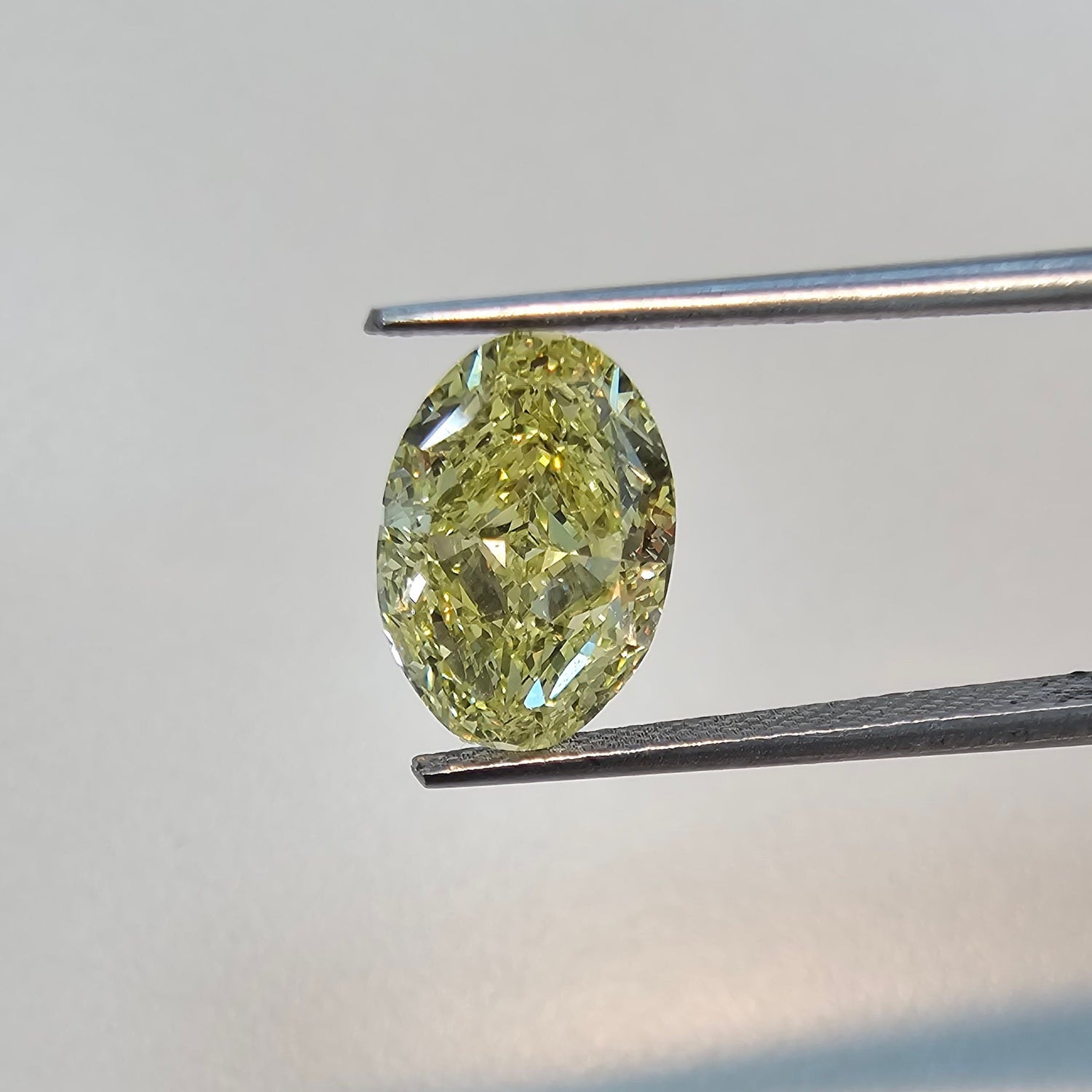 Rare Colors by Namdar 3.02ct Fancy Yellow Oval diamond loose stone, New York City