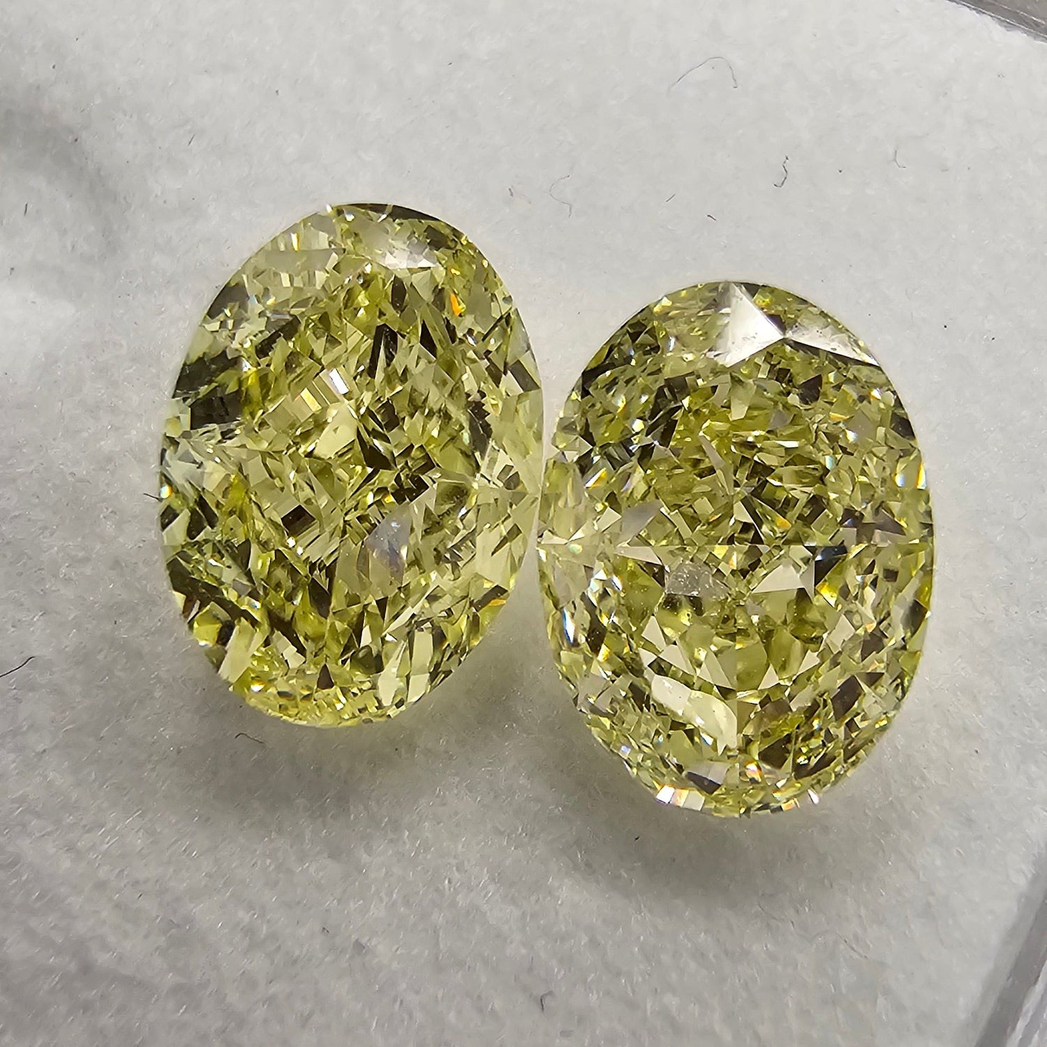 2ct Fancy Light Yellow Oval diamond loose stone by Rare Colors by Namdar, New York City
