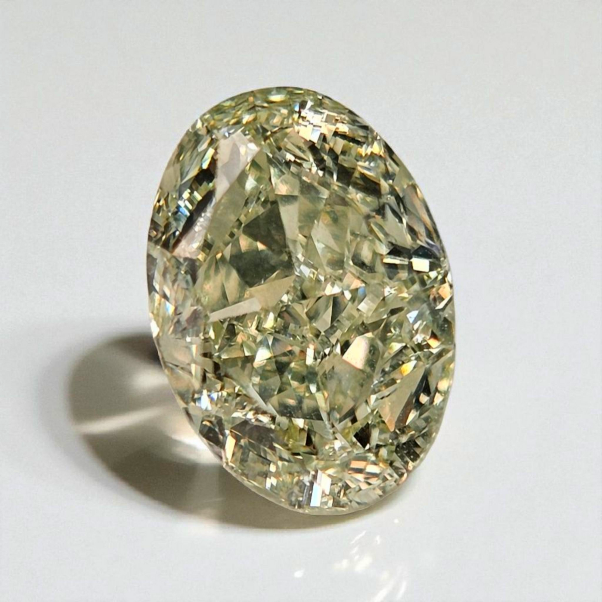 GIA 3ct Fancy Green Oval diamond loose stone at Rare Colors by Namdar, 5th Avenue New York