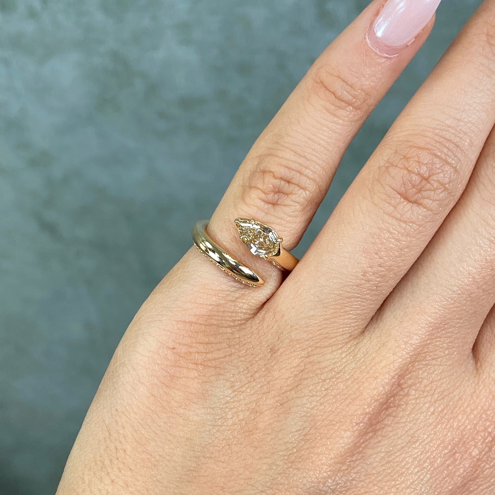 Champagne ring — color diamond specialists Rare Colors by Namdar