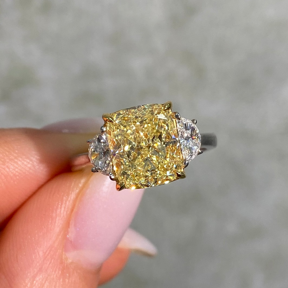 Rare Colors by Namdar 4.02ct Fancy Yellow Cushion diamond engagement ring, New York City