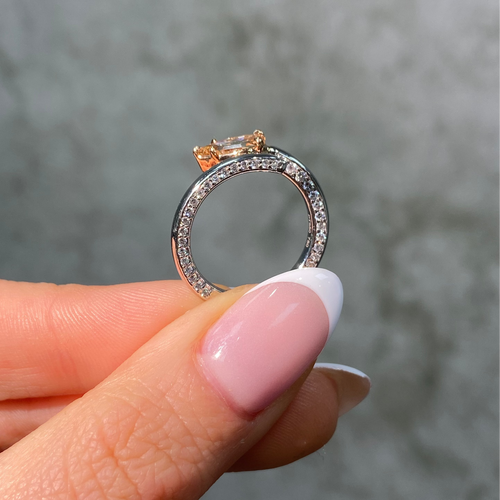 Champagne Diamond Side Pavé Spiral Ring in Platinum