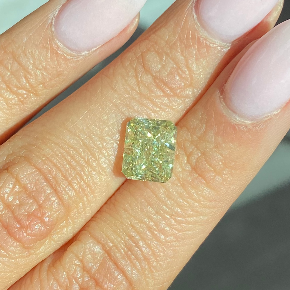 Rare Colors by Namdar 4.03ct Fancy Green Elongated Radiant diamond loose stone, New York City
