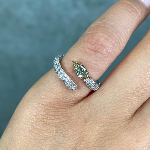 Green Diamond Pavé Spiral Pinky Ring
