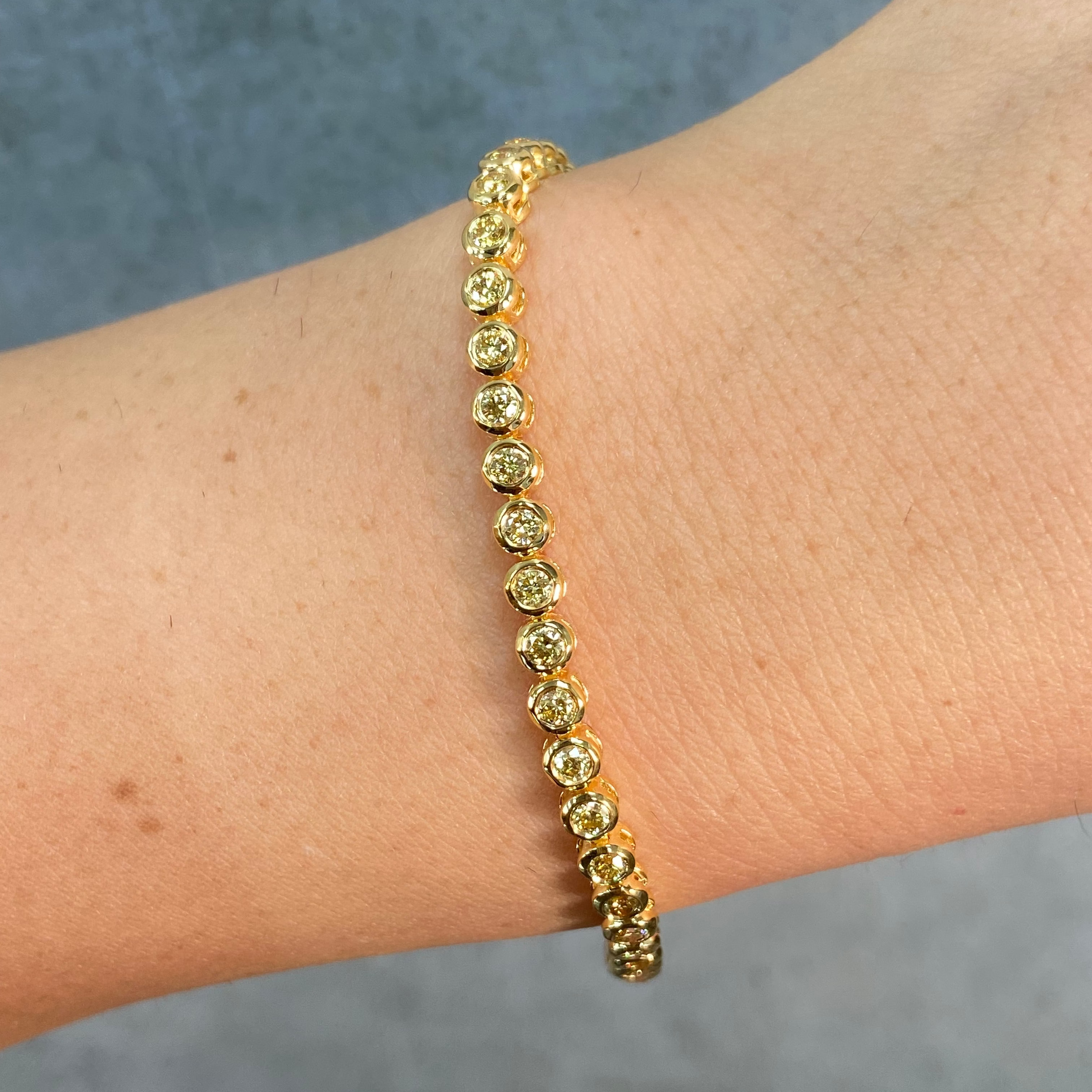 2.5ct Bezel Set Yellow Round Diamond Bracelet