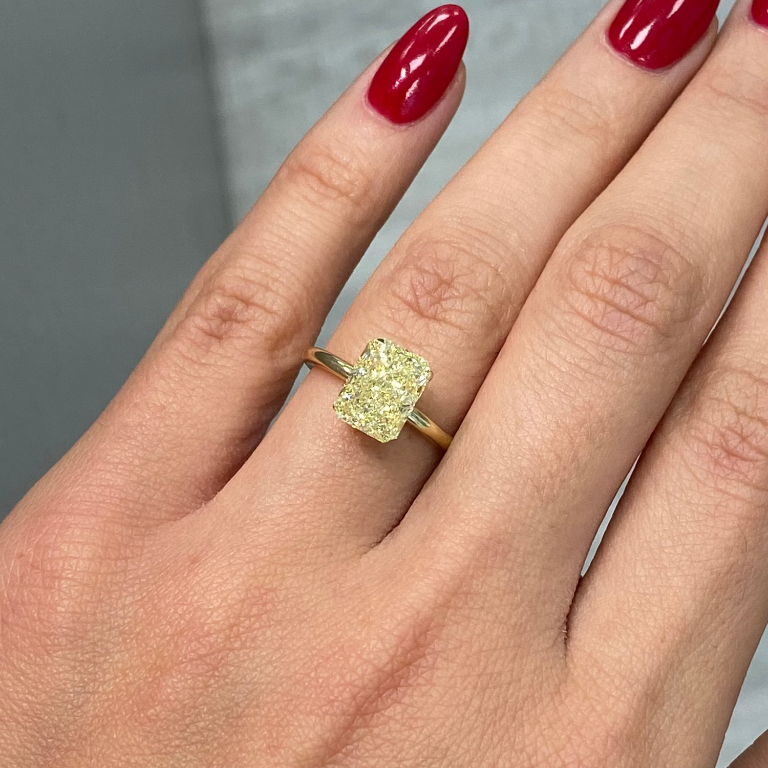 Rare Colors by Namdar 3.09ct Fancy Yellow Elongated Radiant diamond loose stone, New York City