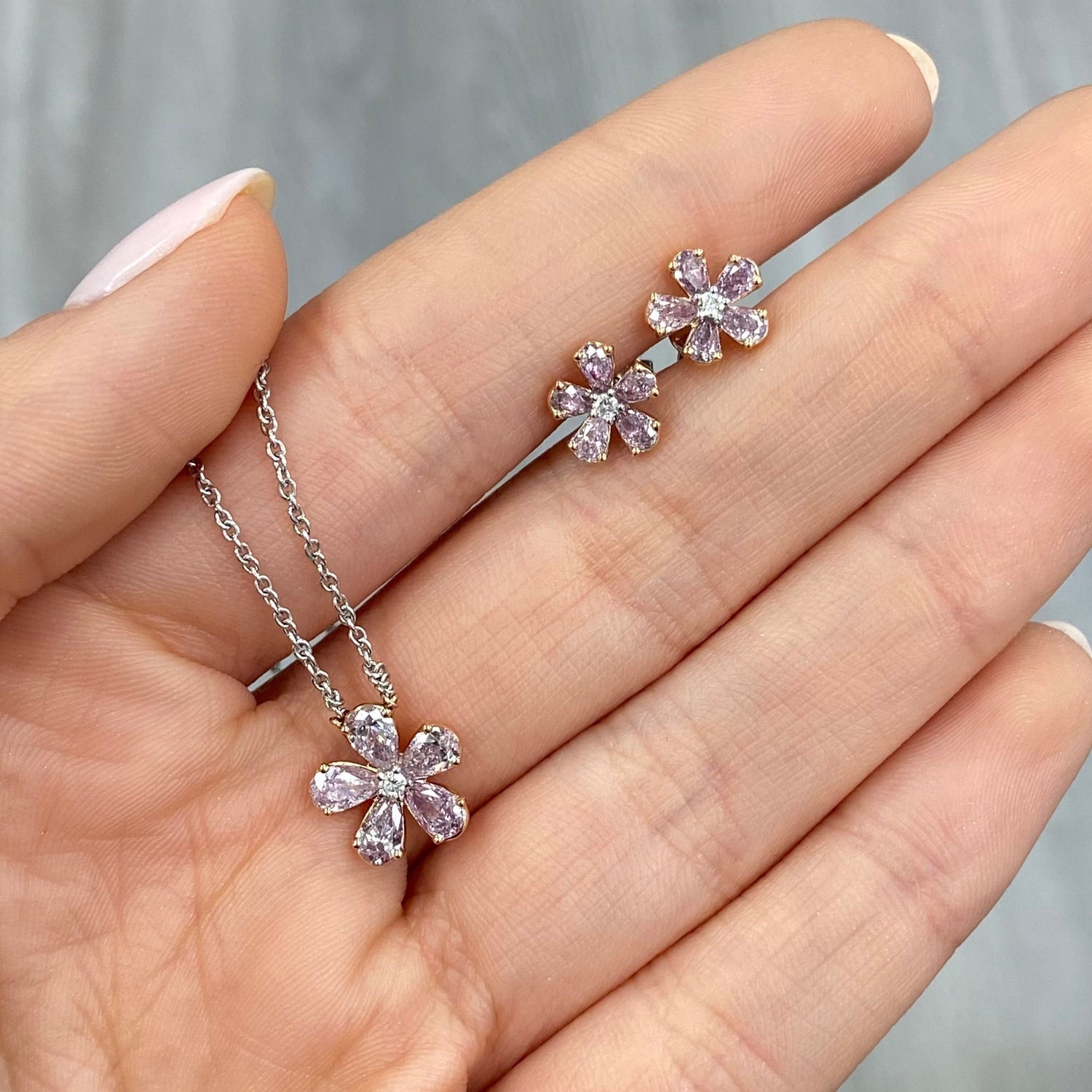 1ct Light Pink pendant — color diamond specialists Rare Colors by Namdar