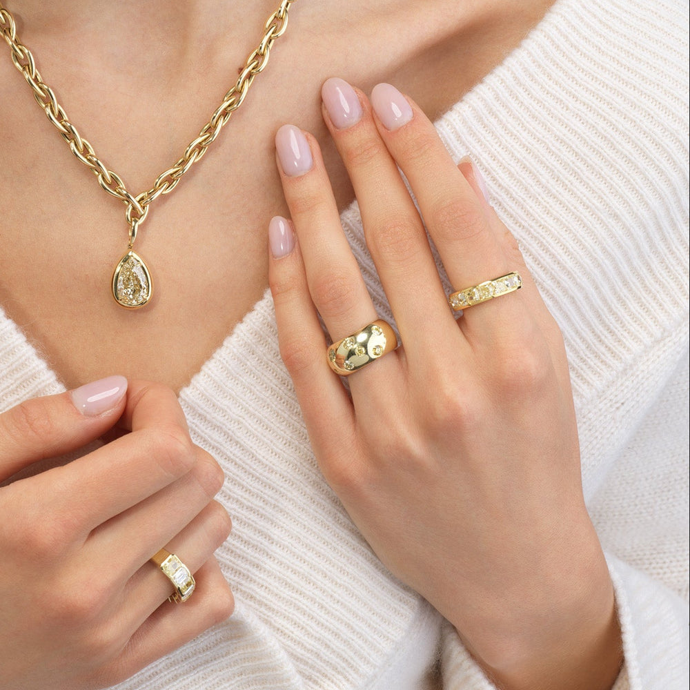 Yellow band — color diamond specialists Rare Colors by Namdar