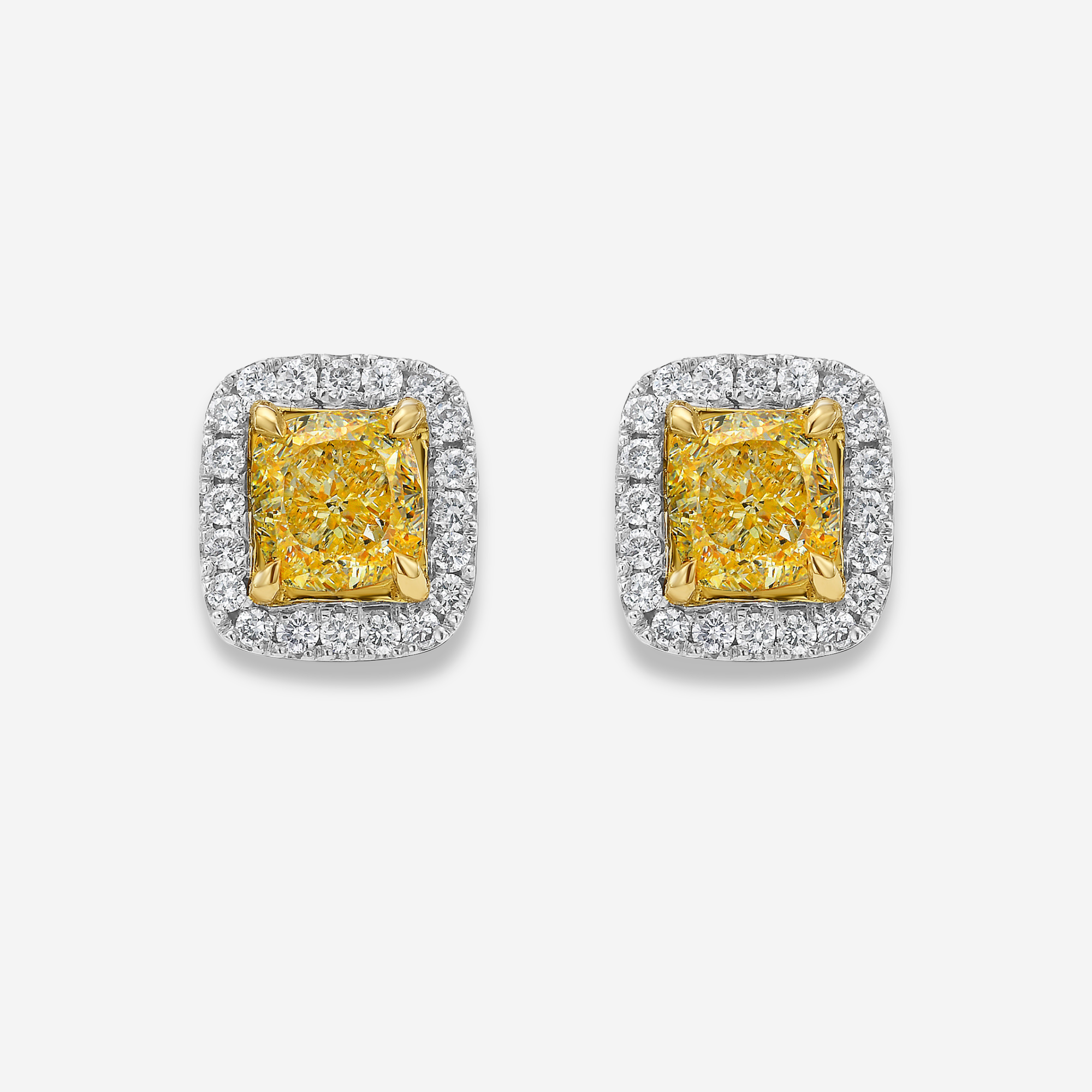 Natural 1.42ct Fancy Light Yellow diamond fine jewelry — Rare Colors by Namdar NYC