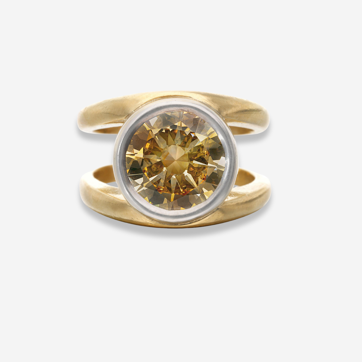 Rare Colors by Namdar 4ct Champagne Round diamond ring, New York City