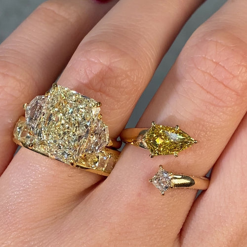 Vivid Yellow Kite Diamond Spiral Ring