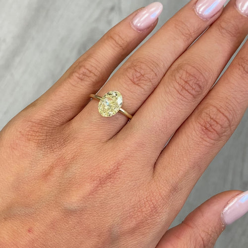 3.65ct Fancy Light Yellow Oval Cut Diamond
