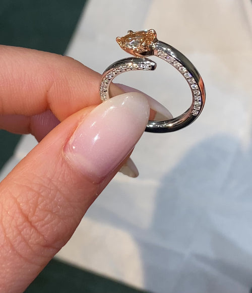 Champagne Diamond Side Pavé Spiral Ring in Platinum