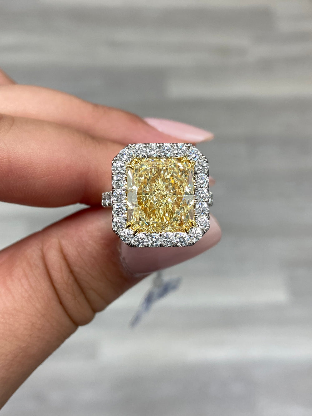 6.80ct Light Yellow ring — color diamond specialists Rare Colors by Namdar